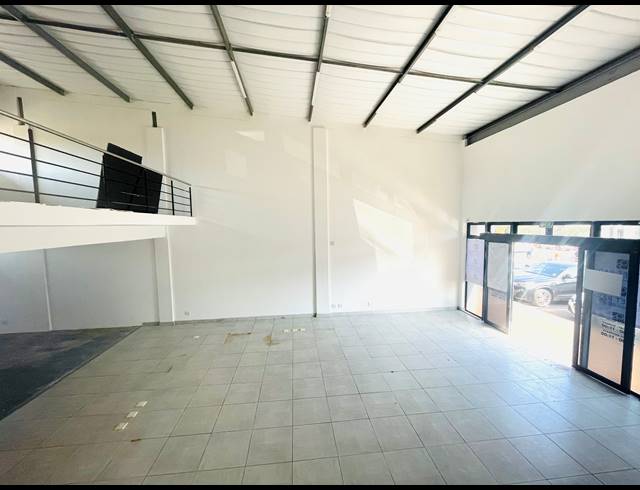 235M² RETAIL FOR SALE IN UMHLANGA RIDGE